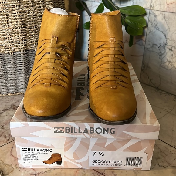 Billabong Gold Dust boots Brand new, with box. - Picture 2 of 4
